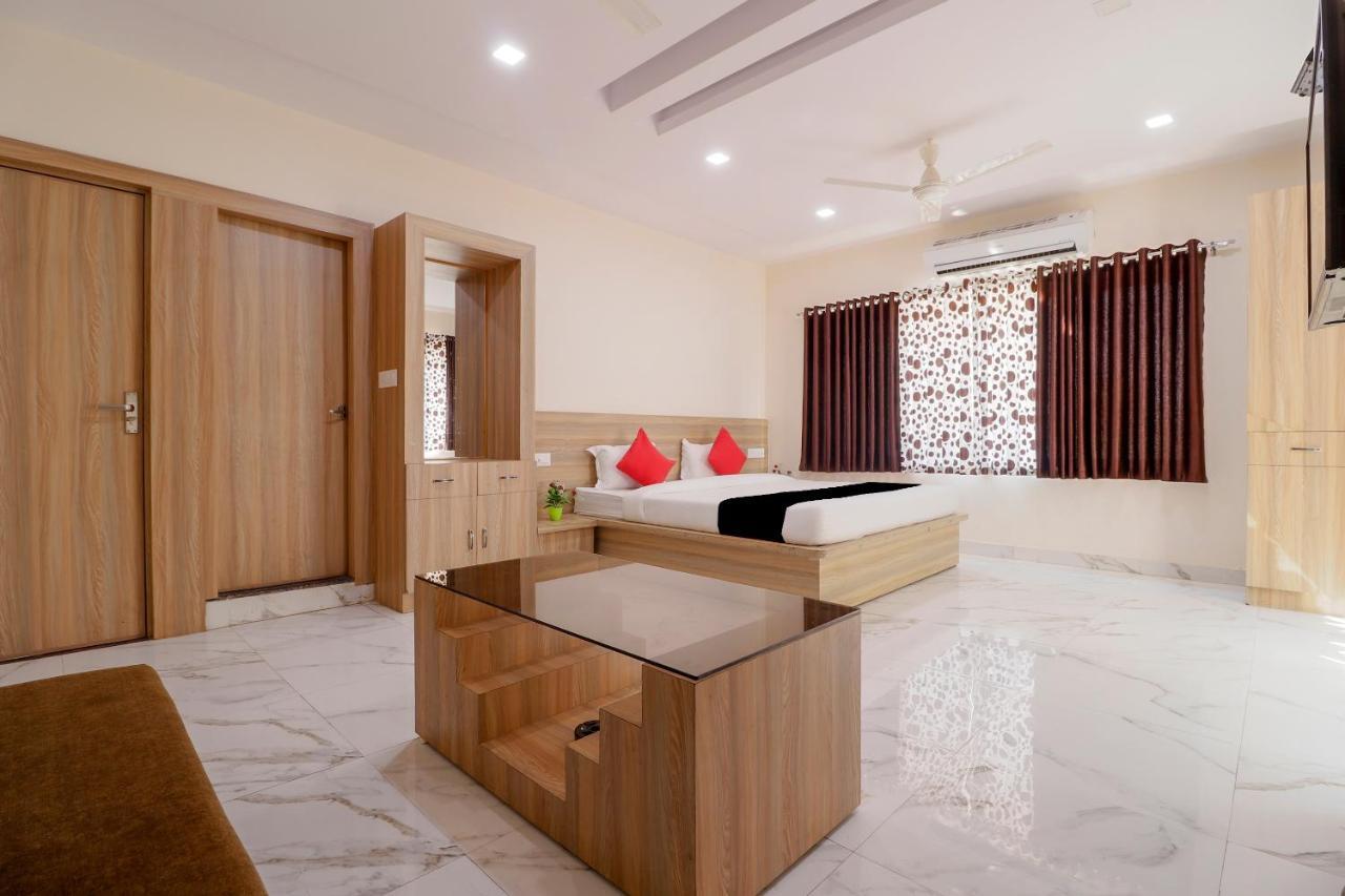 Capital O 63158 Hotel Om Sai Ram Chhatarpur Экстерьер фото