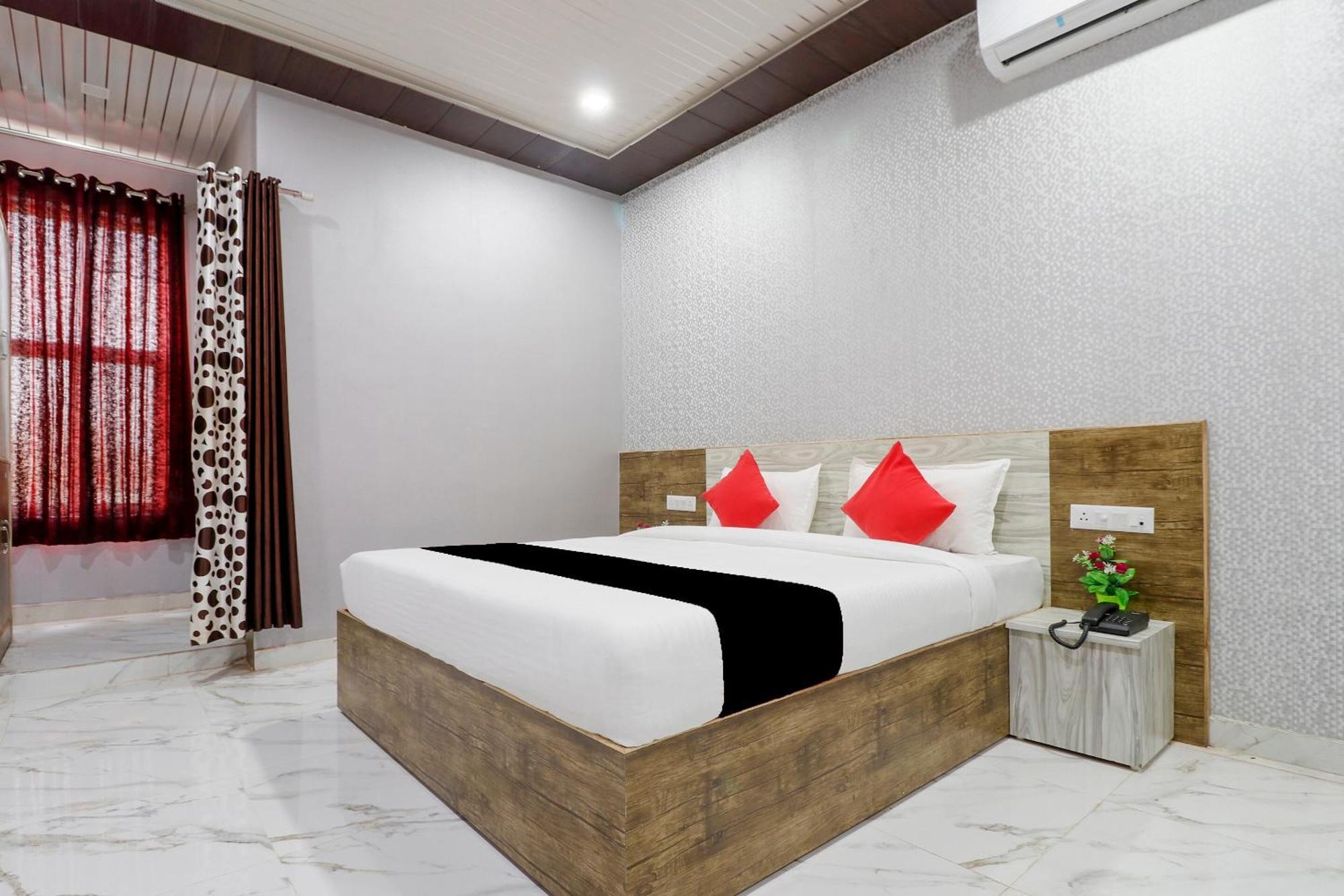 Capital O 63158 Hotel Om Sai Ram Chhatarpur Экстерьер фото