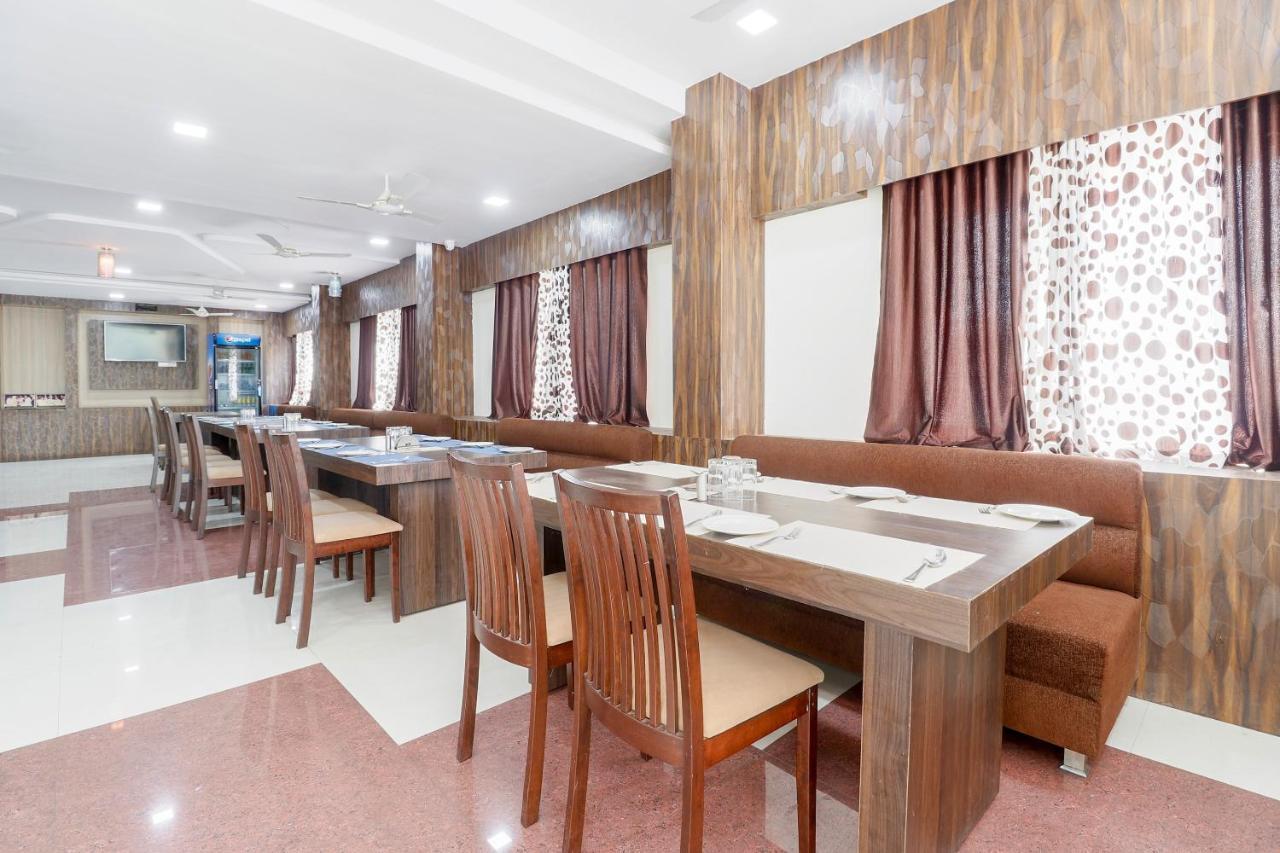 Capital O 63158 Hotel Om Sai Ram Chhatarpur Экстерьер фото