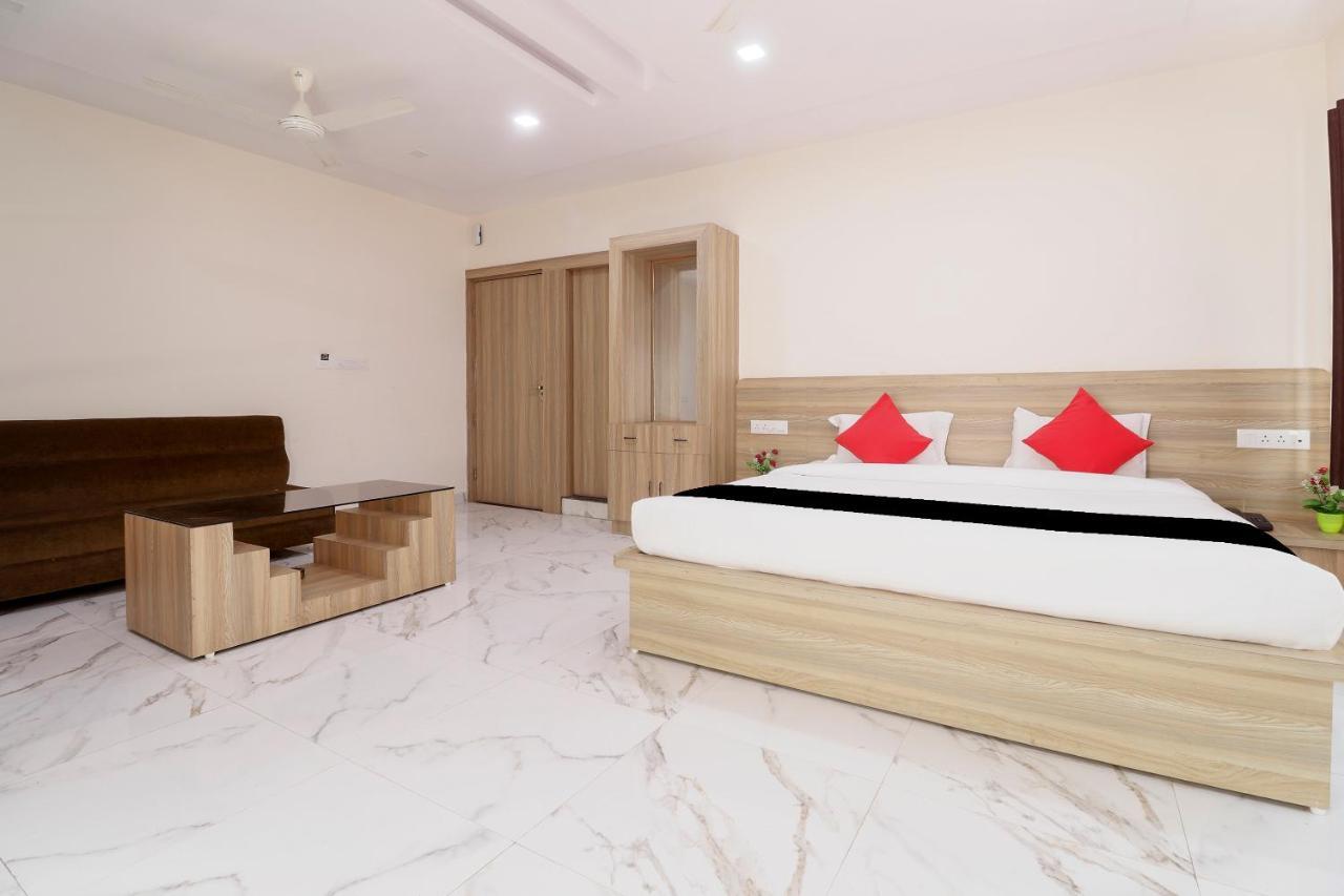 Capital O 63158 Hotel Om Sai Ram Chhatarpur Экстерьер фото